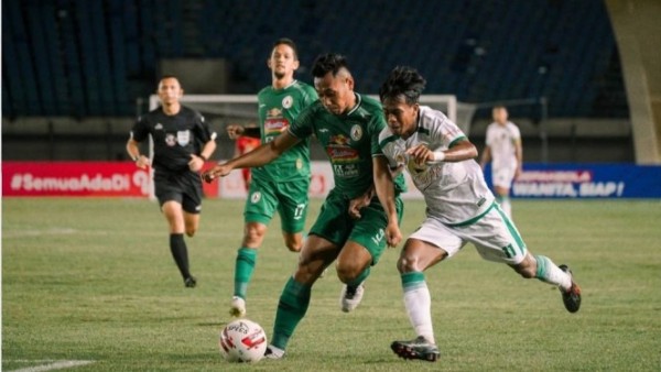 Laga Persebaya vs PSS Sleman-1632930426