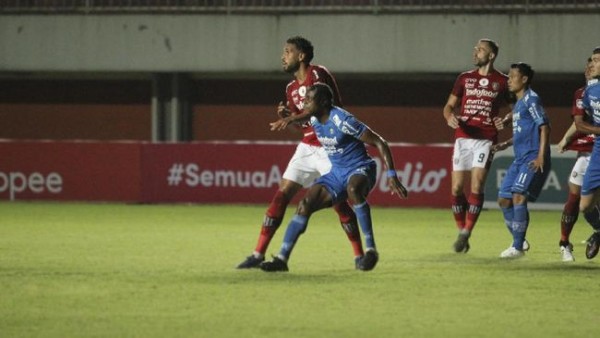 Laga Persib vs Bali United / Foto: CNN-1631801673