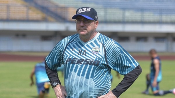 Pelatih Persib, Robert Alberts-1631360144