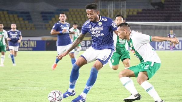 Laga Persib vs PSIS Semarang-1635412634