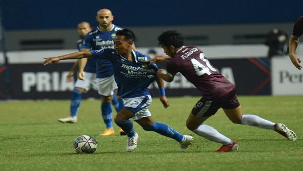 Laga Persib vs PSM Makassar-1633192310