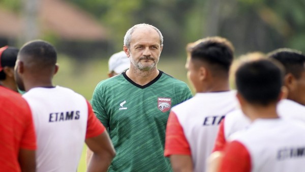 Risto Vidakovic bersama skuad Borneo FC-1634126440