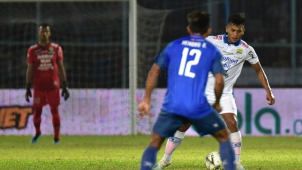 Laga Persib vs Arema FC / Foto: Ist-1638018763