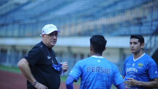 Pelatih Persib, Robert Alberts-1635928239