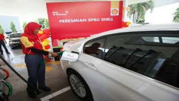 Ilustrasi pengisian BBM di SPBU Shell-1638430067