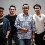 Anies saat berfoto bareng dengan band Nidji. (Instagram)-1642404800