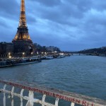 Vandalisme membawa-bawa nama Ganjar Pranowo dekat Menara Eiffel-1645521240