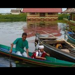 Para siswa yang naik baskom ke sekolah di Kalsel dapat bantuan perahu-1648551922