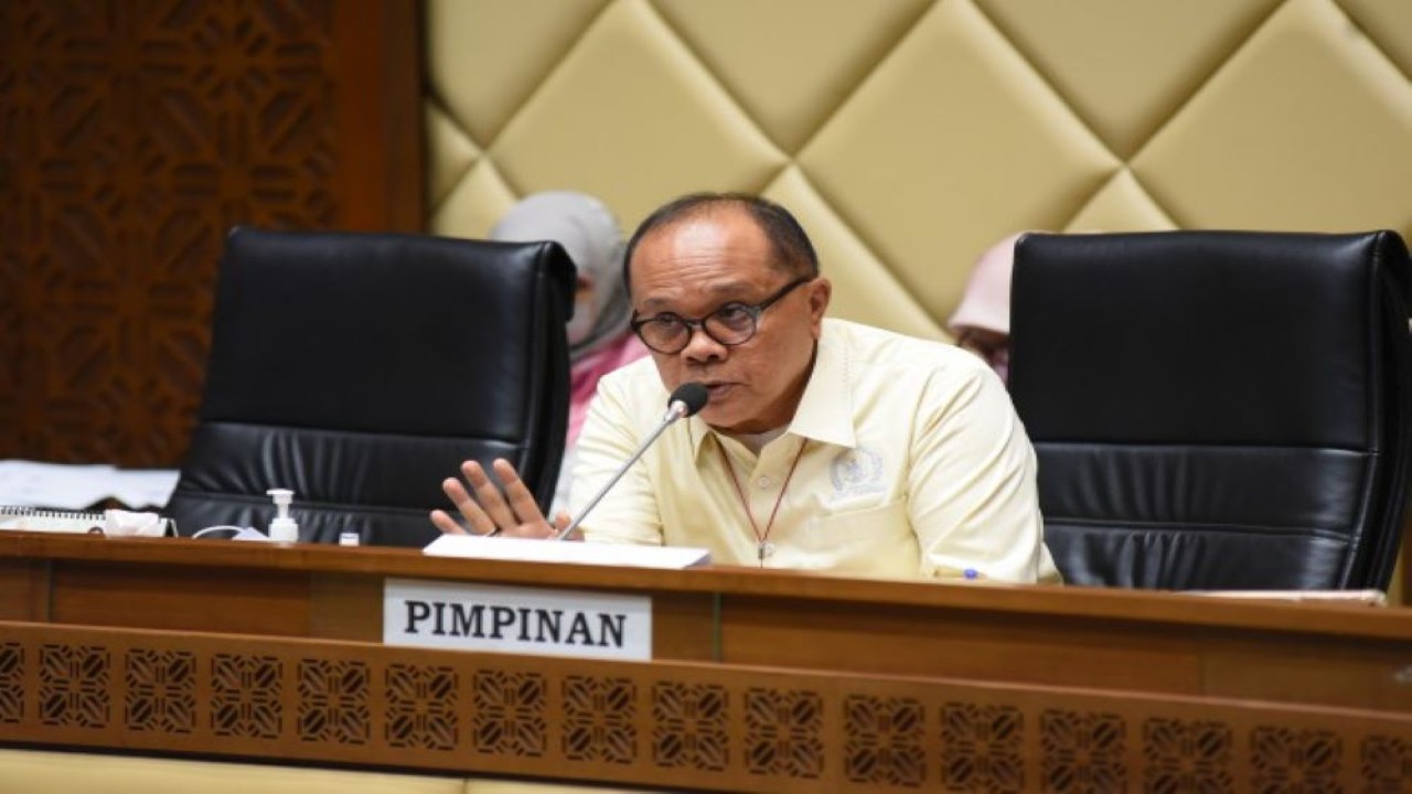 Wakil Ketua Komisi II DPR RI Junimart Girsang di Gedung Parlemen, Senayan, Jakarta, Senin (11/4/2022). (Arief/Man)