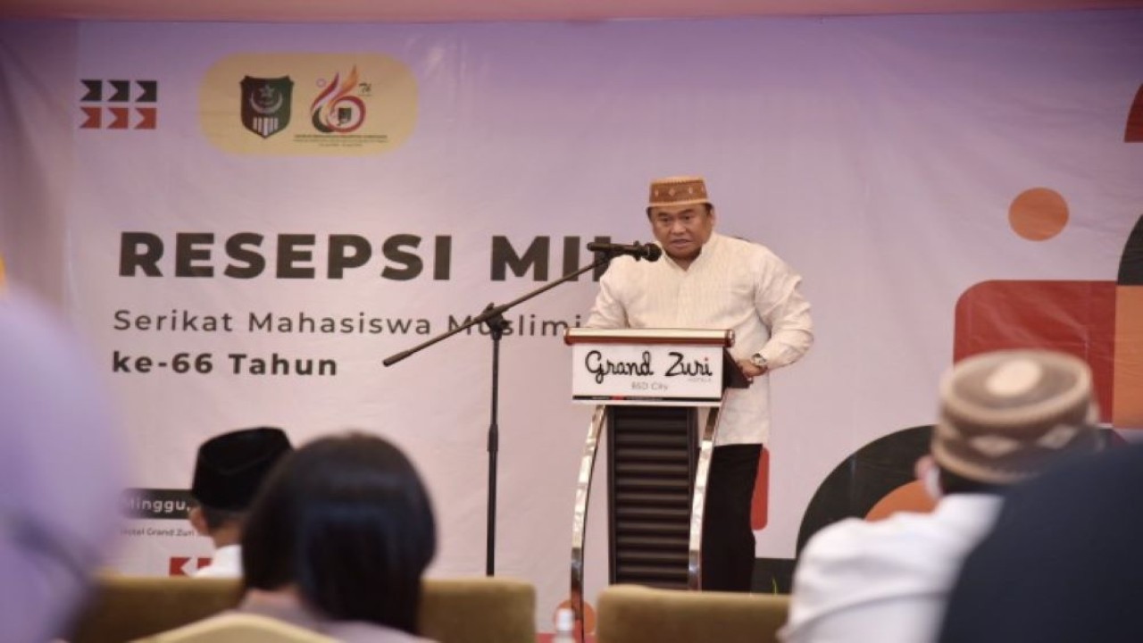 Wakil Ketua DPR RI Korinbang Rachmat Gobel dalam sambutannya di acara milad SEMMI ke- 66th, di Tangerang Selatan, Banten, Minggu (11/04/2022). (Azka/Man)