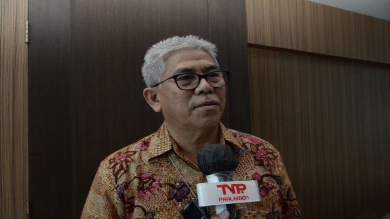 Anggota Komisi X DPR RI Zainuddin Maliki usai mengikuti Kunjungan Kerja Spesifik Komisi X DPR RI ke Makassar, Sulawesi Selatan, Jumat (8/4/2022). (Hira/Man)