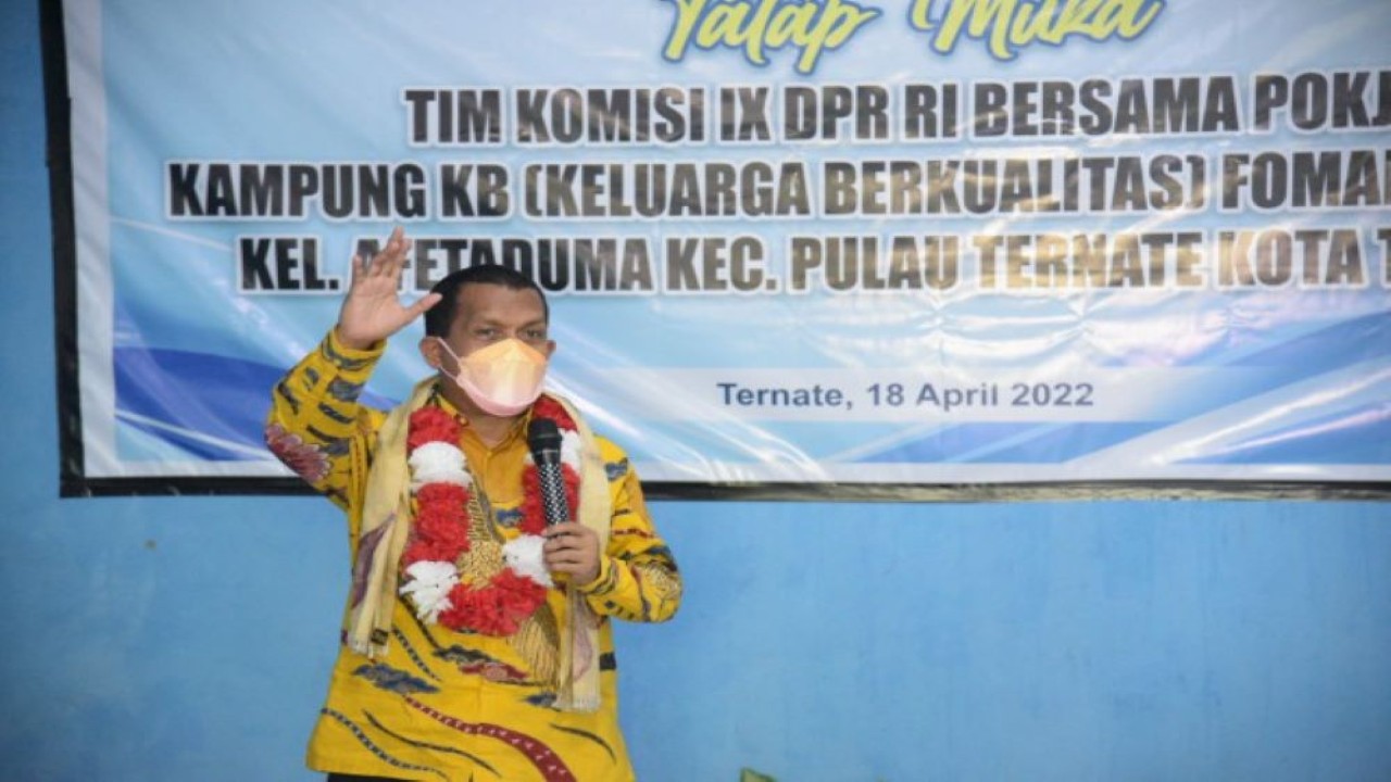 Wakil Ketua Komisi IX DPR RI Melkiades Laka Lena memimpin kunjungan kerja reses Komisi IX DPR RI ke Ternate, Maluku Utara. (Chasbi/rni)