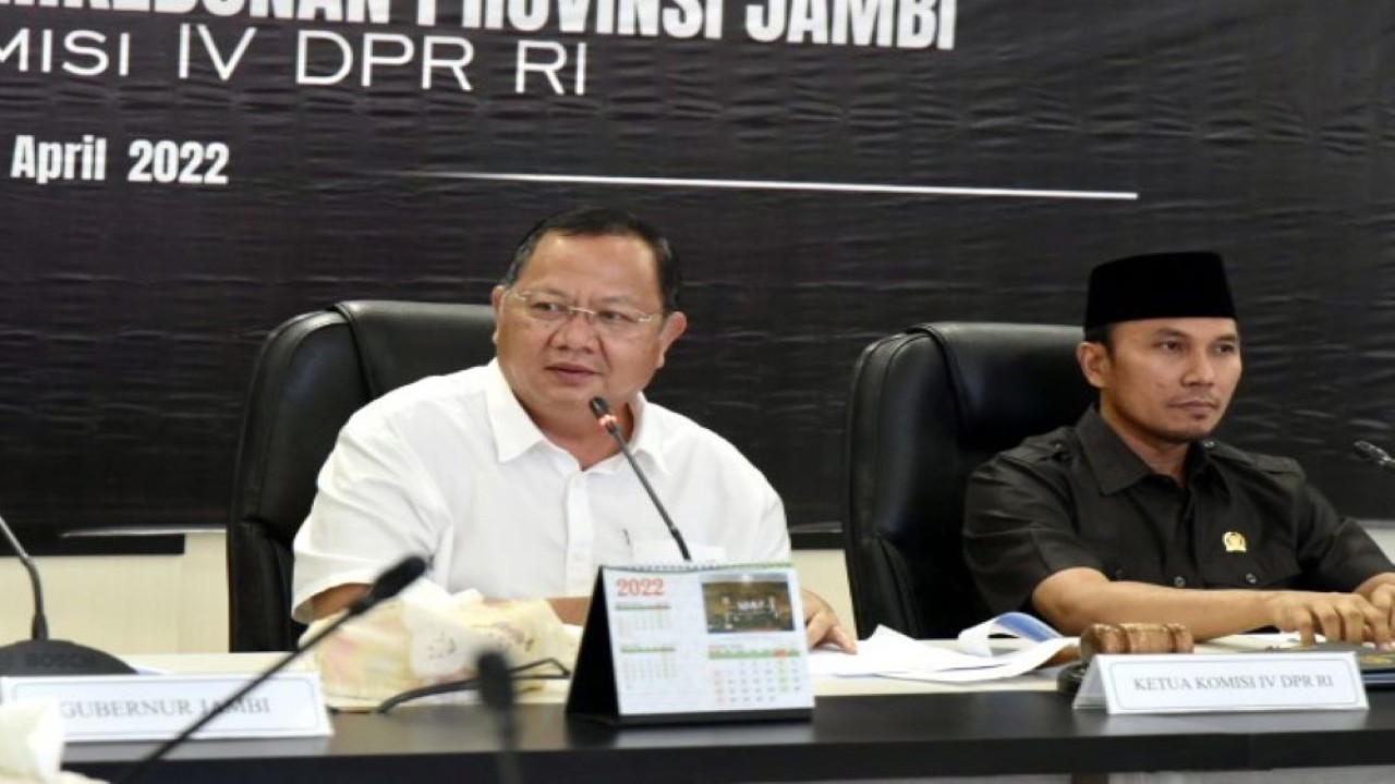 Ketua Komisi IV DPR RI Sudin di sela-sela agenda kunjungan kerja reses Komisi IV DPR RI ke Jambi, Selasa (19/4/2022). (Tiara/Man)