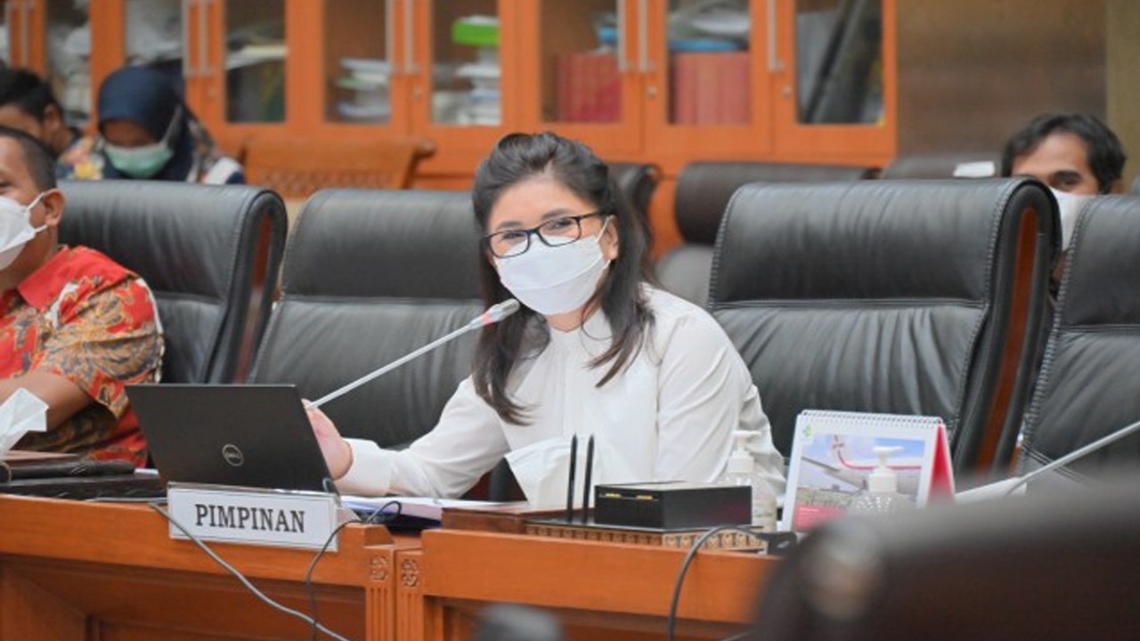 Ketua Komisi IX DPR RI Felly Estelita Runtuwene (foto: Tari/man)