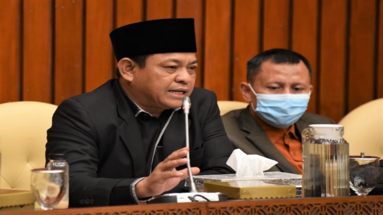 Anggota Komisi IV DPR RI Haerudin dalam Rapat Kerja dengan Menteri Pertanian, Dirut Perum Bulog, dan PT Berdikari di Gedung Nusantara, Senayan, Jakarta, Senin (23/5/2022). (Arief/Man)