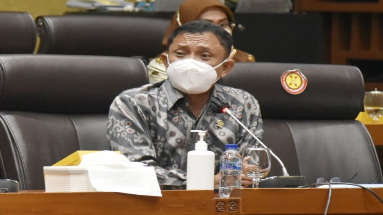 Anggota Komisi IX DPR RI Rahmad Handoyo saat mengiikuti Rapat Kerja Komisi IX DPR RI dengan Wakil Menteri Kesehatan Dante Saksono beserta jajaran Kementerian Kesehatan, di Gedung DPR RI, Senayan, Jakarta, Senin (23/5/2022). (Munchen/nvl)