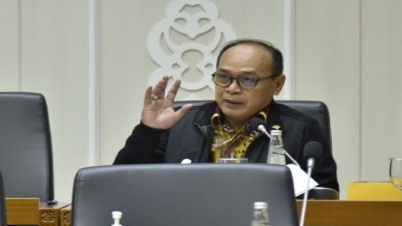 Anggota Badan Legislasi (Baleg) DPR RI Supriansa saat Rapat Panja Harmonisasi RUU KSDAHE, di Gedung Nusantara I, Senayan, Jakarta, Rabu (25/5/2022). (Munchen/Man)