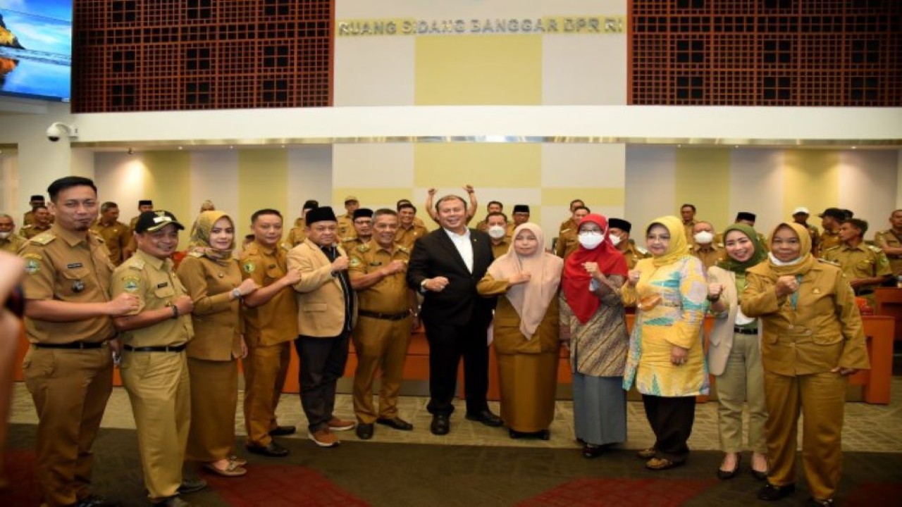 Wakil Ketua Badan Anggaran (Banggar) DPR RI Cucun Ahmad Syamsurijal usai menerima audiensi dari Asosiasi Pemerintahan Desa Seluruh Indonesia (APDESI) se-Kabupaten Bandung, di Ruang Rapat Banggar DPR RI, Gedung Nusantara II, Senayan, Jakarta, Senin (30/5/2022). (Runi/Man)