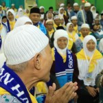 Gubernur Jatim Khofifah Indar Parawansa (kanan)-1653304447