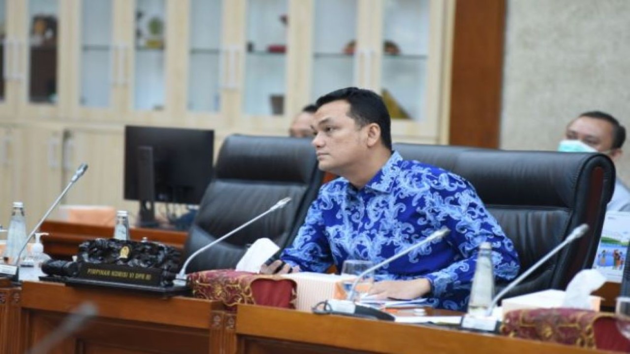 Wakil Ketua Komisi VI DPR RI Martin Y Manurung saat rapat dengar pendapat dengan BP Batam, BPKS Sabang dan KPPU, di Gedung Nusantara I, Senayan, Jakarta, Senin (6/6/2022). (Oji/nvl)