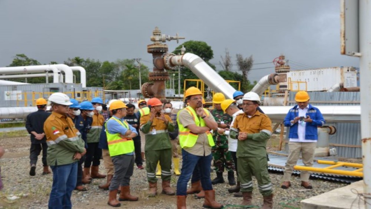 Wakil Ketua Komisi VII DPR RI Maman Abdurrahman saat memimpin kunspek Komisi VII DPR RI ke perusahaan pembangkit listrik tenaga panas bumi PT Sorik Marapi Geothermal Power (SMGP), di Mandailing Natal, Sumatera Utara, Jumat (10/6/2022). (Eko/nvl)