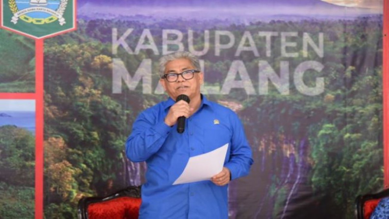 Ketua Tim Kunjungan Kerja Komisi X DPR RI Zainuddin Maliki saat kunjungan kerja ke Kabupaten Malang Provinsi Jawa Timur, Jum'at (17/6/2022). (Devi/nvl)