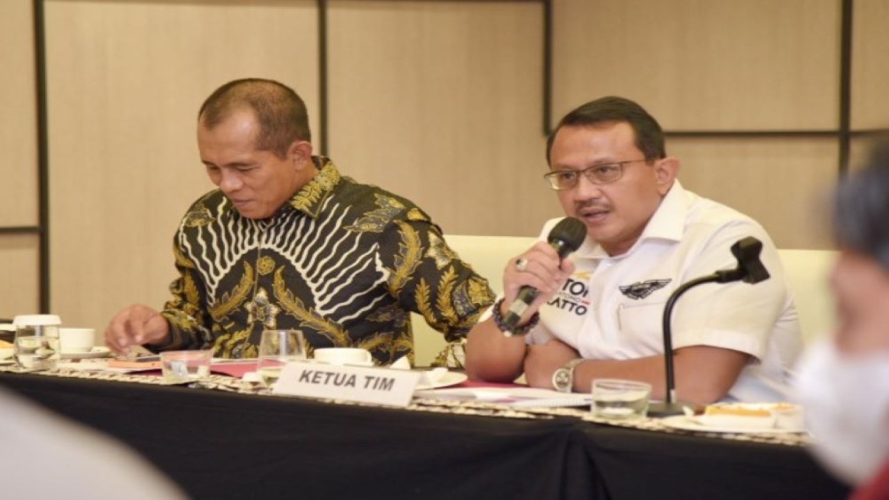 Anggota Komisi I DPR RI Anton Sukartono Suratto saat Rapat Dengar Pendapat (RDP) dengan Badan Intelijen Daerah (BINDA) Provinsi Jawa Tengah di Surakarta, Jateng, Sabtu (25/6/2022). (Tiara/Man)