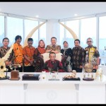 Ketua MPR RI Bambang Soesatyo (keempat kiri-berdiri)-1656155653