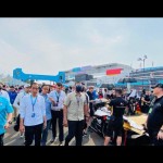 Presiden Joko Widodo bersama Ketua MPR RI Bambang Soesatyo menyaksikan langsung balapan Formula E 2022 di Ancol-1654340814