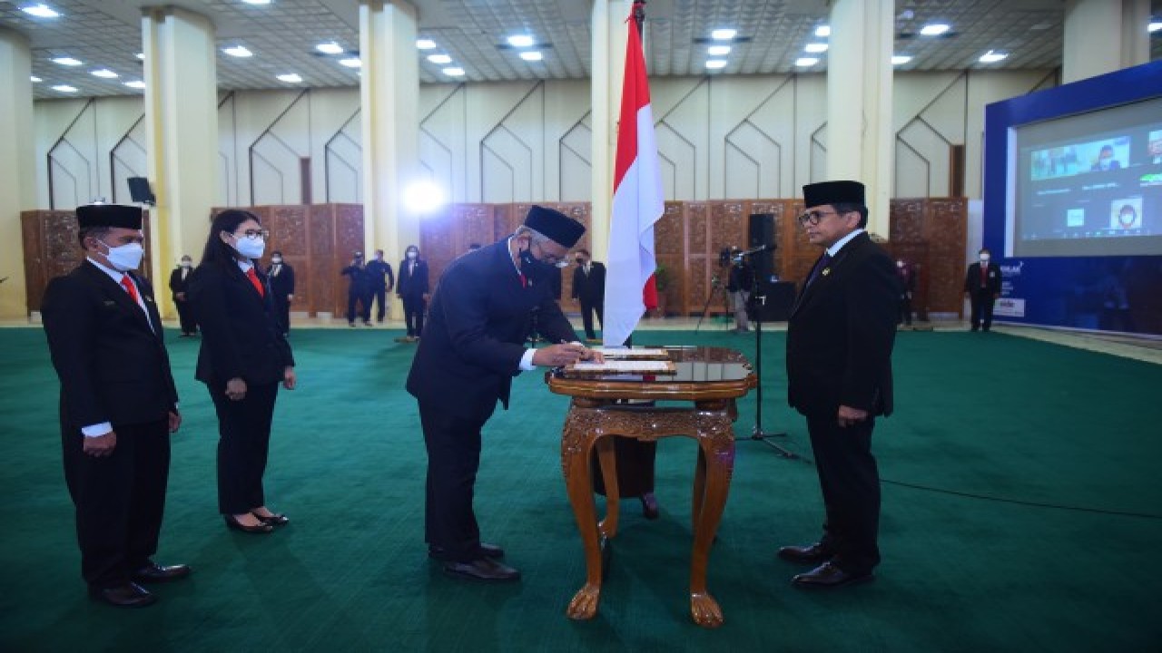 Sekretaris Jenderal DPR RI Indra Iskandar. Dok DPR