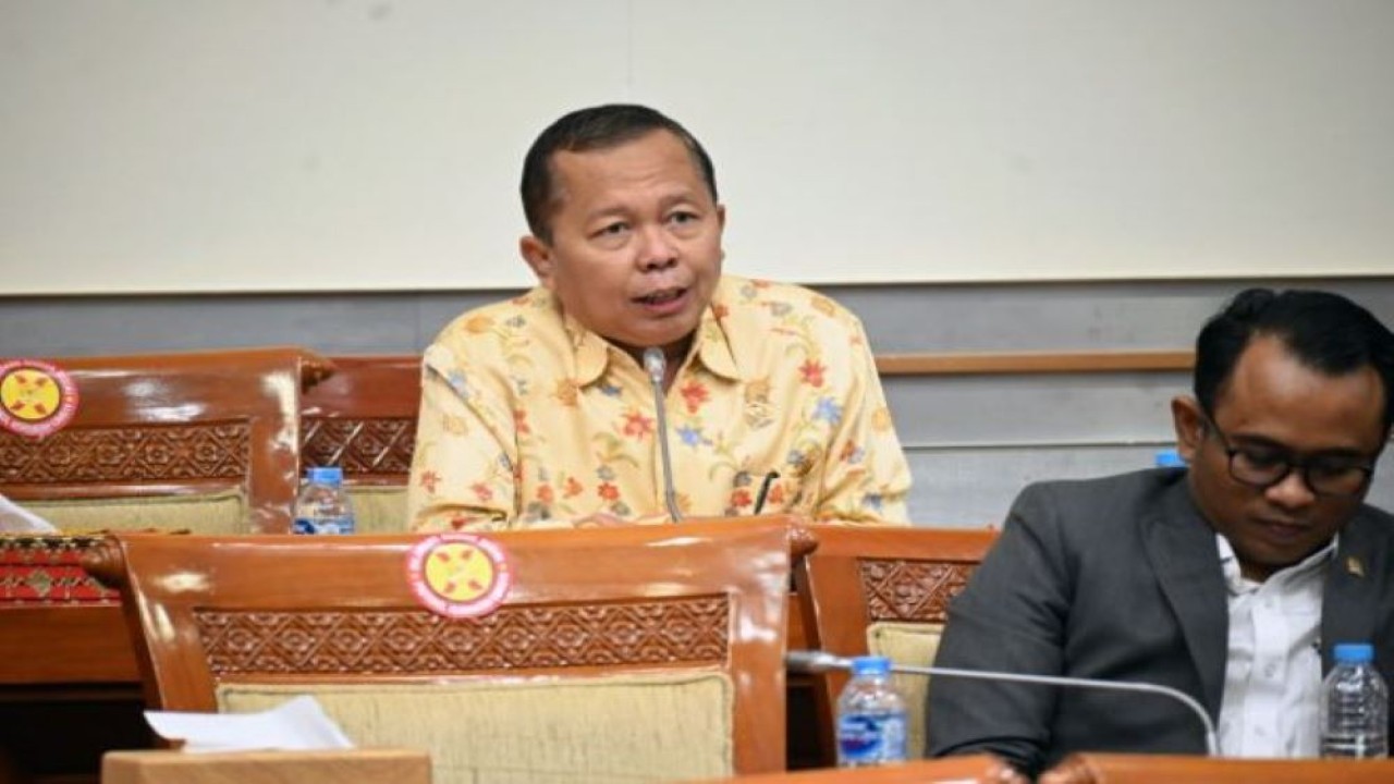 Anggota Komisi III DPR RI Arsul Sani saat menghadiri Rapat Kerja Komisi III DPR RI di Ruang Rapat Komisi III, Gedung Nusantara II DPR RI, Senayan, Jakarta, Rabu (6/7/2022). (Prima/nvl)
