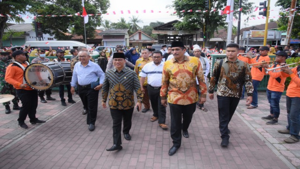 Anggota Komisi VIII DPR RI Mohamad Ali Ridha (dua dari kanan) saat mengikuti agenda Kunjungan Kerja Reses Komisi VIII DPR RI di Jawa Timur. Foto: Dok DPR