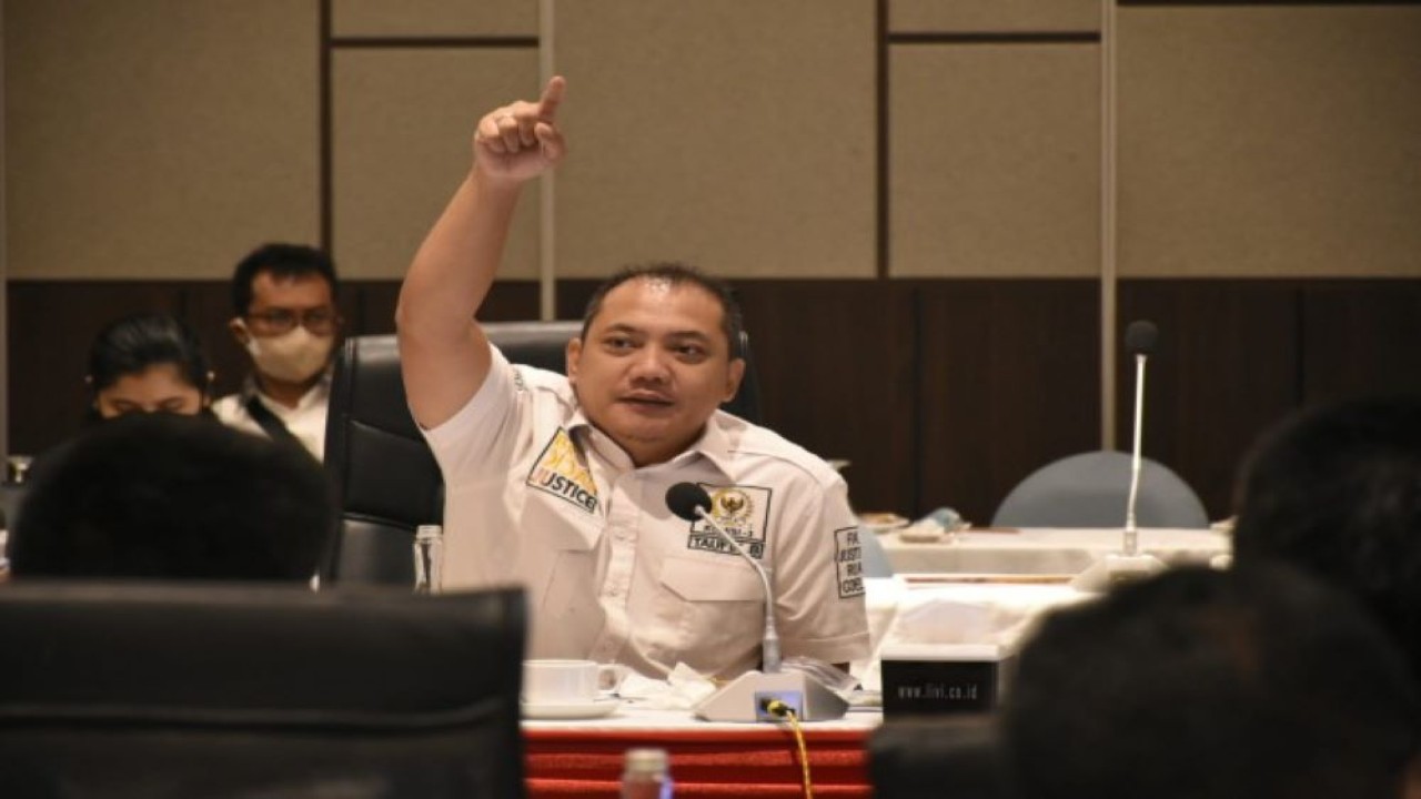 Anggota Komisi III DPR RI Taufik Basari saat kunjungan kerja reses Komisi III DPR RI yang dipimpin Wakil Ketua Komisi III DPR RI Desmond J. Mahesa dengan Kapolda Provinsi Bengkulu Irjen Pol. Drs. Agung Wicaksono dan Kepala BNNP Bengkulu Supratman, S.H. di Provinsi Bengkulu, Selasa (9/8/2022). (Puntho/Man)