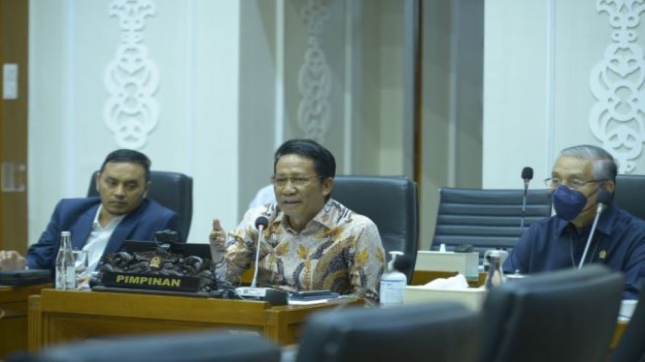 Ketua Baleg DPR RI Supratman Andi Agtas saat RDP dengan Himpunan Bank Milik Negara (HIMBARA) dan Perhimpunan Bank Nasional (PERBANAS) di Gedung Nusantara I, Senayan, Jakarta, Kamis (18/8/2022). (Andri/Man)