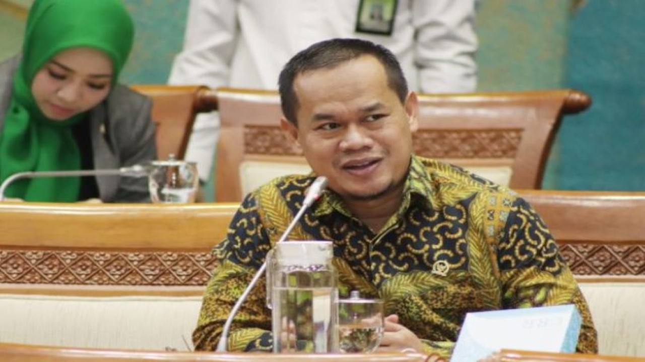 Anggota Komisi VII DPR RI Rofik Hananto. (Dok/Man)