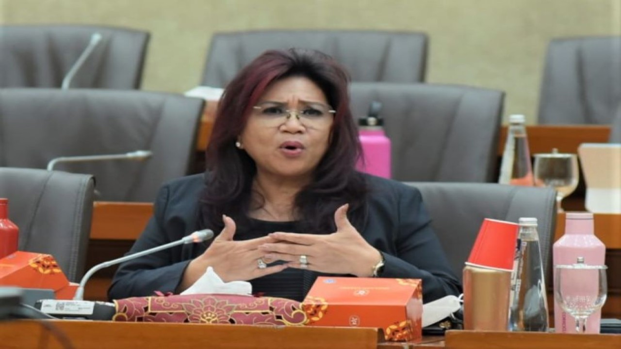 Anggota Komisi VI DPR RI Evita Nursanty dalam Rapat Kerja Komisi VI DPR RI dengan Menteri Koperasi UKM dan Menteri Investasi/Kepala BKPM di Gedung Nusantara I, Senayan, Jakarta, Rabu (24/8/2022). (Runi/Man)