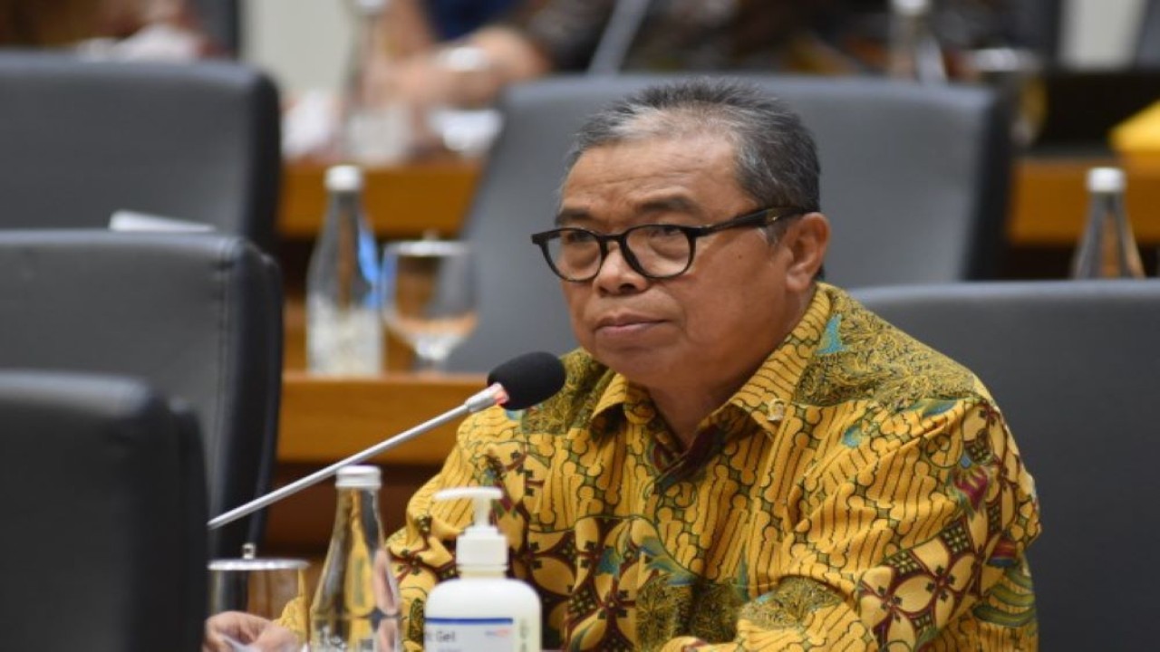 Anggota Baleg DPR RI Hermanto dalam Rapat Pleno Baleg DPR RI terkait penyampaian hasil kajian atas Harmonisasi RUU tentang Provinsi Sumatera Utara, Sumatera Selatan, Jawa Timur, Jawa Tengah, Jawa Barat, Maluku dan Kalimantan Tengah, di Gedung Nusantara I, Senayan, Jakarta, Senin (29/8/2022). (Devi/Man)