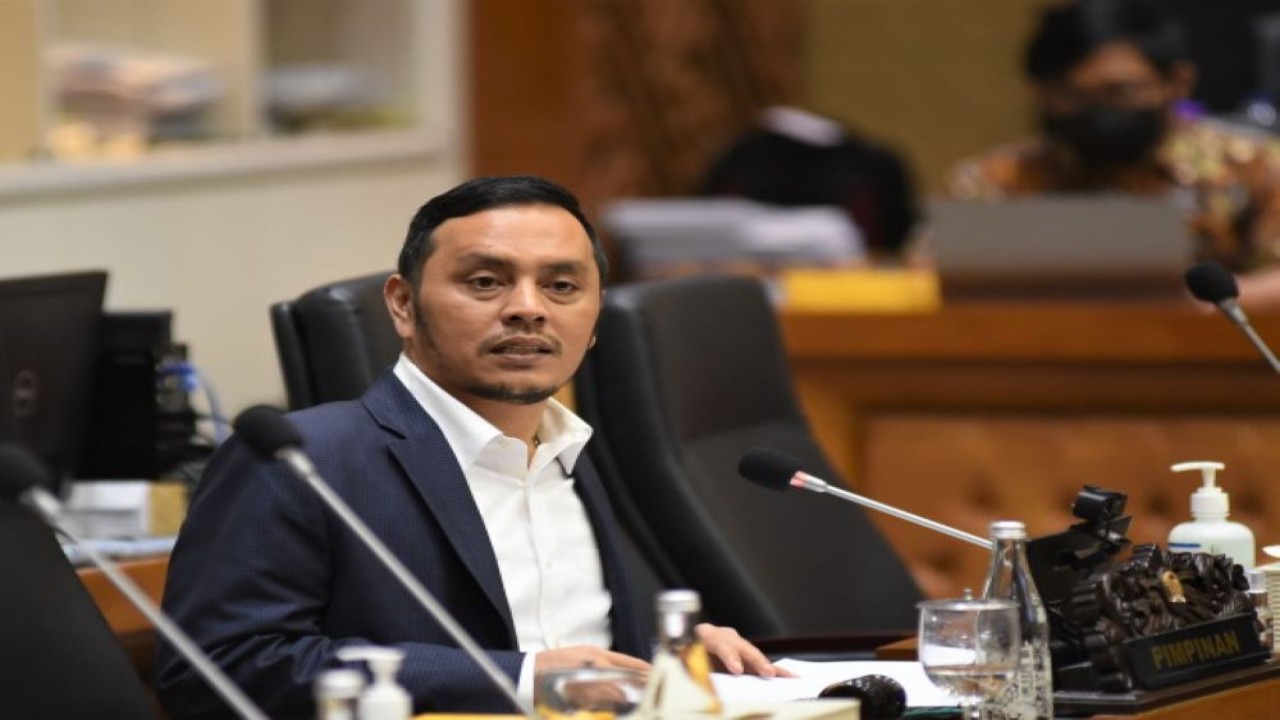 Wakil Ketua Badan Legislasi (Baleg) DPR RI Willy Aditya saat memimpin Rapat Panja Penyusunan Prolegnas RUU Prioritas Tahun 2023, di Ruang Rapat Baleg DPR RI, Gedung Nusantara I, Senayan, Jakarta, Senin (29/8/2022). (Devi/Man)