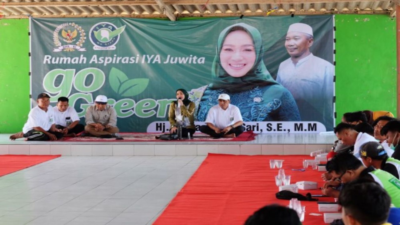 Anggota Fraksi Partai Kebangkitan Bangsa (F-PKB) DPR RI Ratna Juwita Sari saat di Rumah Aspirasi Iya Juwita Go Green di Kompleks Mangrove Centre, Kabupaten Tuban, Jawa Timur. (Ist/Man)