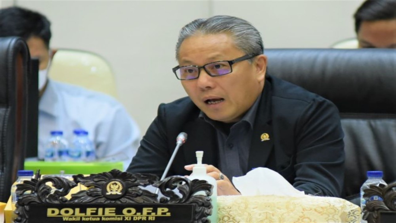 Wakil Ketua Komisi XI DPR RI Dolfie dalam Uji Patut dan Kelayakan (Fit and Proper Test) Calon Anggota BPK, di Ruang Rapat Komisi XI DPR RI, Gedung Nusantara I, Senayan, Jakarta, Senin (19/9/2022). (Runi/Man)