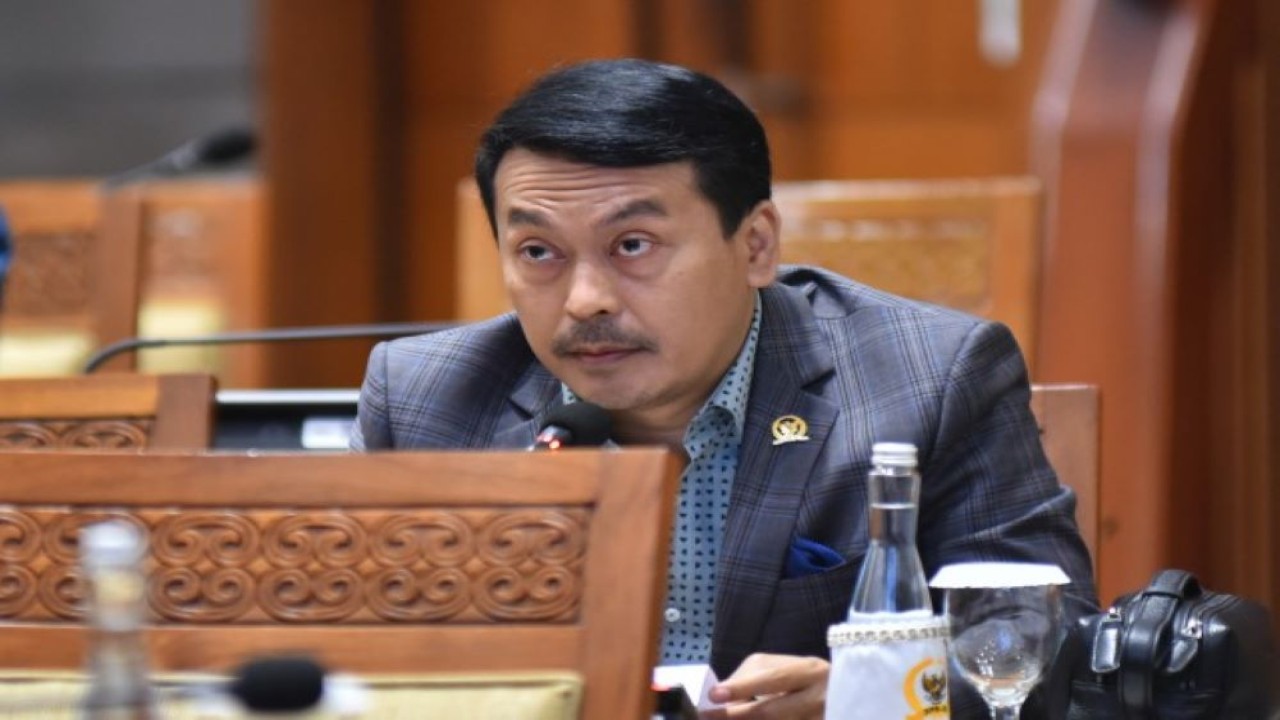 Anggota Komisi VI DPR RI Rudi Hartono Bangun saat interupsi yang disampaikan di Rapat Paripurna DPR RI ke-5 Masa Persidangan I Tahun Sidang 2022-2023, Senayan, Jakarta, Selasa (20/9/2022). (Kresno/nvl)