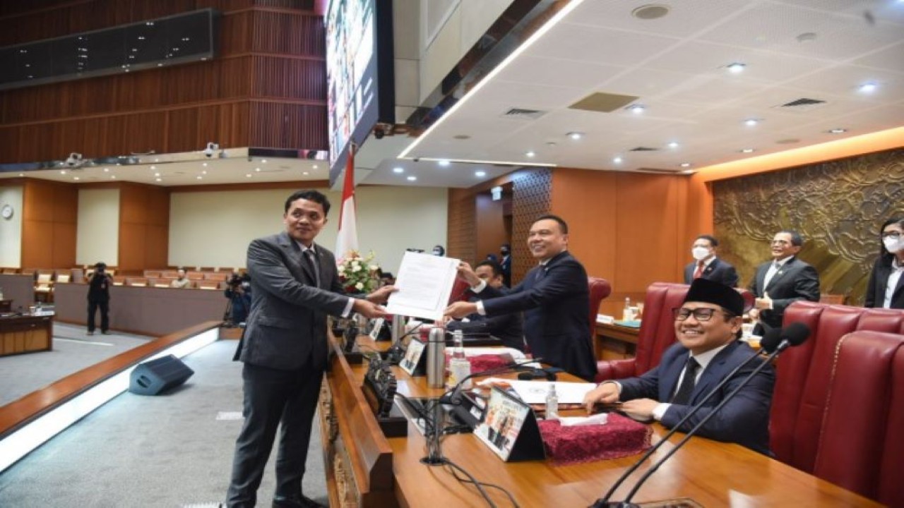 Anggota Komisi III DPR RI Habiburokhman dalam Rapat Paripurna DPR RI Ke-7 Masa Persidangan I Tahun 2022-2023, Senayan, Jakarta, Kamis (29/9/2022). (Runi/Man)