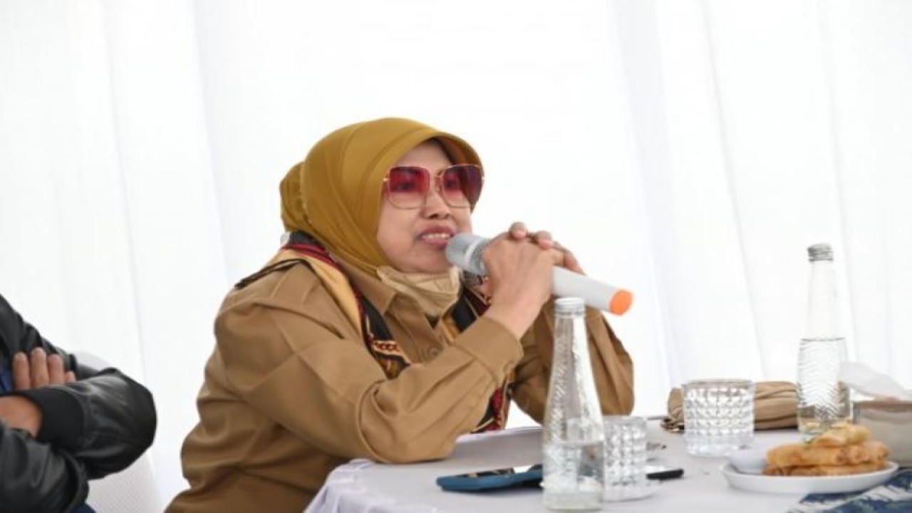 Anggota Komisi IV DPR RI Endang Setyawati Thohari saat mengikuti Kunjungan Kerja Spesifik ke KPBS Pangalengan, Kabupaten Bandung, Jawa Barat, Rabu (28/9/2022). (Saum/Man)