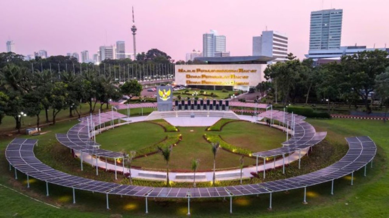 Panel surya di Taman Energi DPR RI. (Ist/Man)