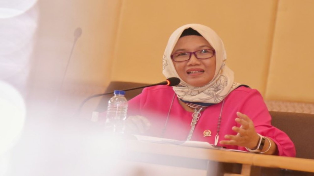 Anggota Komisi II DPR RI Dian Istiqomah saat Kunjungan Kerja Reses Komisi II di Kantor Gubernur Daerah Istimewa Yogyakarta (DIY). (Munchen/nvl)