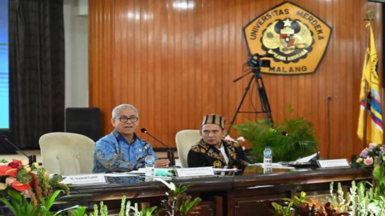 Anggota Komisi X DPR RI Zainuddin Maliki pertemuan Tim Panitia Kerja (Panja) Perguruan Tinggi Komisi X DPR RI di Universitas Merdeka Malang, Jawa Timur, Jumat (30/9/2022). (Bianca/nvl)
