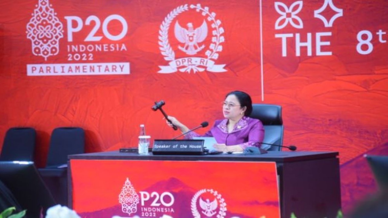 Ketua DPR RI Dr. (H.C) Puan Maharani saat menutup Konferensi P20 di Gedung DPR, Senayan, Jakarta, Jumat (7/10/2022). (Jaka/Man)