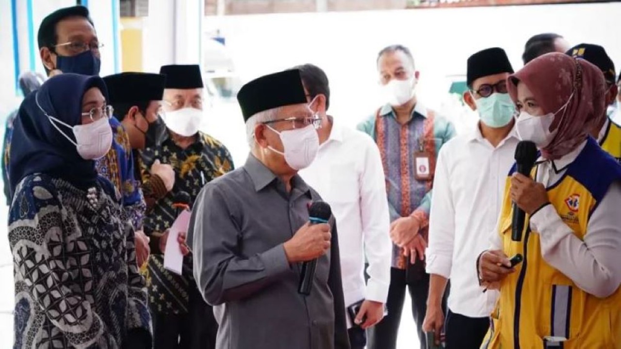 Wapres KH Ma'ruf Amin meninjau pembangunan Gedung Kampus Terpadu Universitas Nahdlatul Ulama (UNU) Yogyakarta, di Jalan Ringroad Barat, Pedukuhan, Dowangan, Gamping, Kabupaten Sleman, Selasa (25/10/2022). (EP/SK-BPMI, Setwapres)