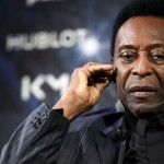 Arsip- Pesepak bola legendaris Pele saat menghadiri konferensi pers di Hotel Lutetia, Paris pada 2 April 2019. (Frack Fife, AFP)-1669341486