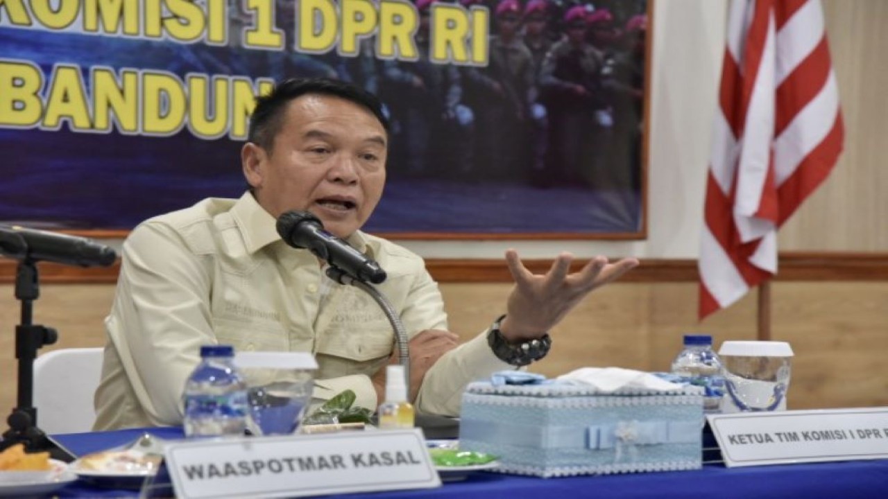 Anggota Komisi I DPR RI Hasanuddin saat memimpin Kunker Spesifik Komisi I DPR RI, ke Lanal Bandung provinsi Jawa Barat. (Tiara/nr)